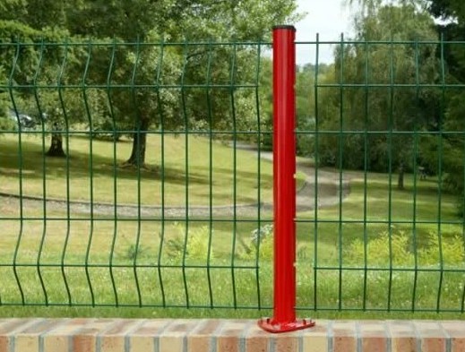 小區馬路兩邊圍網