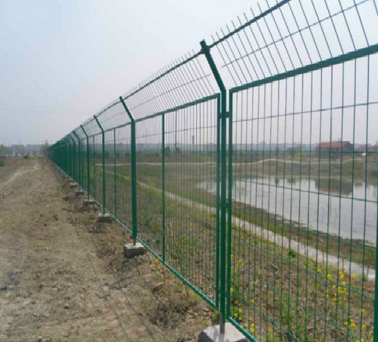 1590391949338044.jpg 水庫防護(hù)欄 (3)副本.jpg