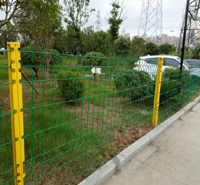 1734678689267616.jpg 花壇圍欄網(wǎng).jpg